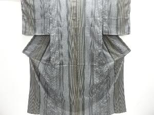 縞に古典柄小紋着物